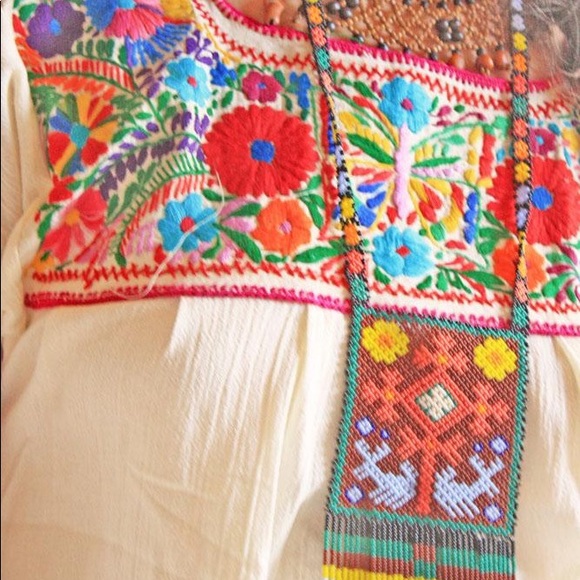 Butterfly Blouse Mexican Embroidery - Picture 3 of 3